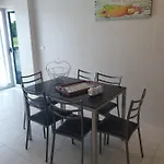 Aptº T2 Duplex - S. Pedro Iii דירה Ponta Delgada