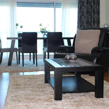 Aptº T2 Duplex - S. Pedro Iii