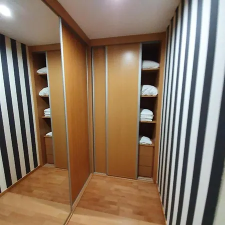 Aptº T2 Duplex - S. Pedro Iii Ponta Delgada (Sao Miguel)