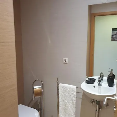 Aptº T2 Duplex - S. Pedro Iii Ponta Delgada (Sao Miguel)