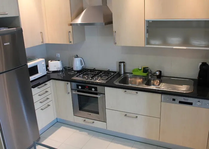 Aptº T2 Duplex - S. Pedro Iii