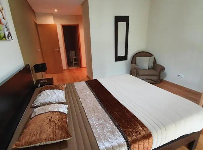 Aptº T2 Duplex - S. Pedro Iii アパート