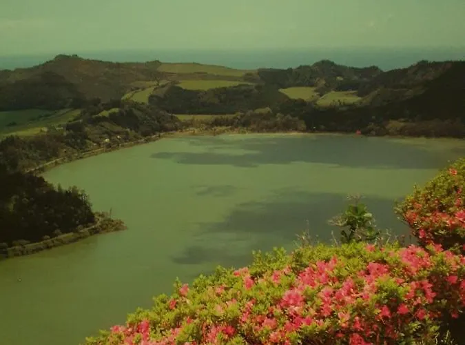 Aptº T2 Duplex - S. Pedro Iii * Ponta Delgada